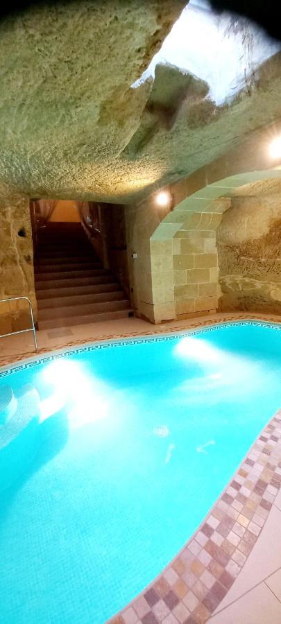 Ta Majsi Farmhouse With Indoor Heated Pool San Lawrenz Exterior foto