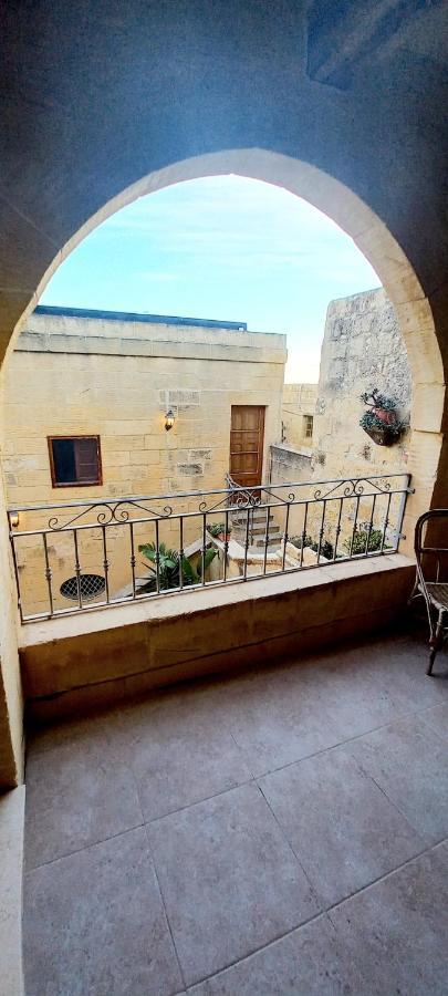 Ta Majsi Farmhouse With Indoor Heated Pool San Lawrenz Exterior foto