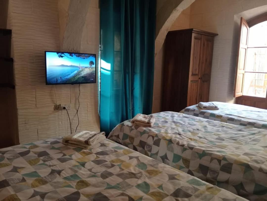 Ta Majsi Farmhouse With Indoor Heated Pool San Lawrenz Exterior foto